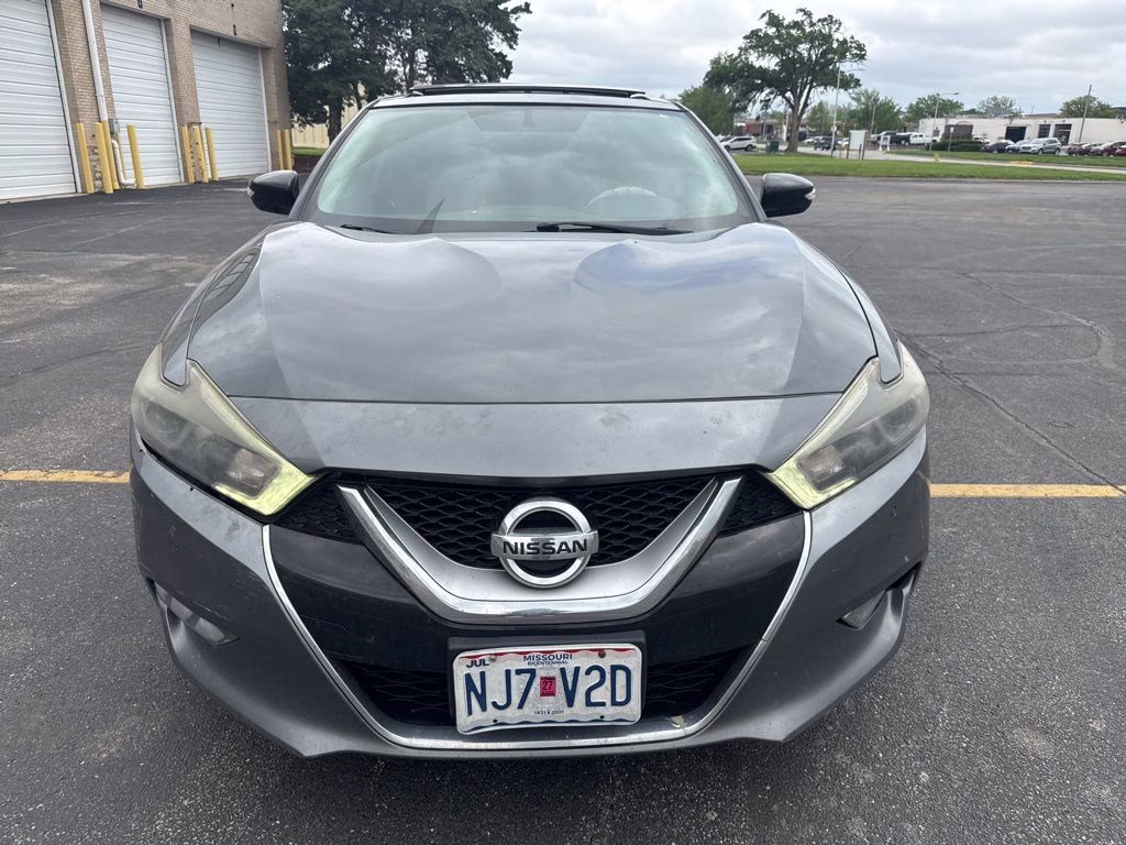 2017 Gun Metallic Nissan Maxima 3.5 SL FWD Sedan