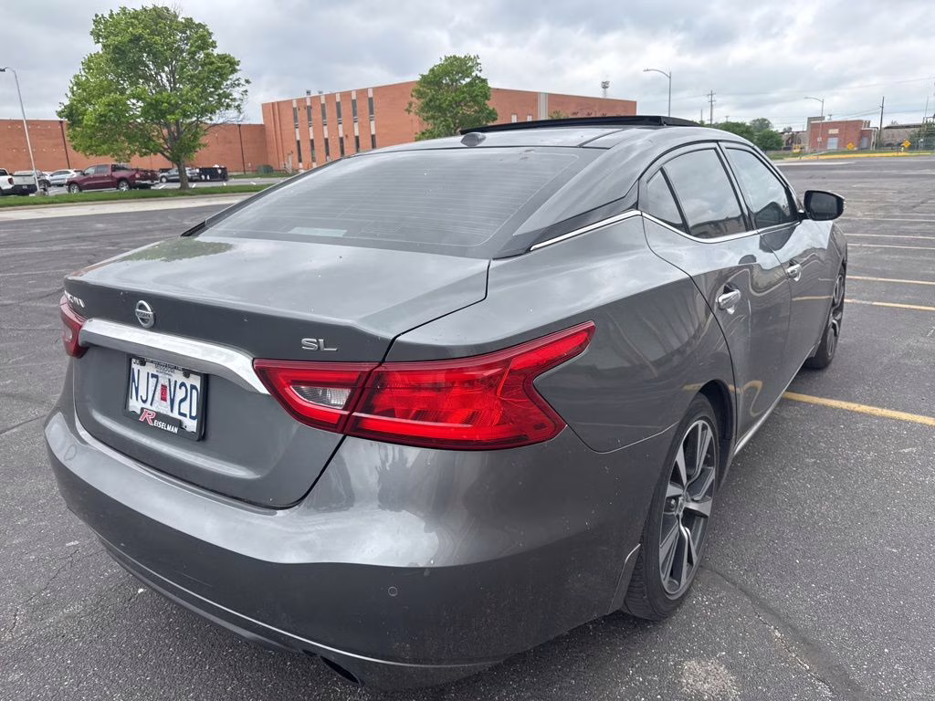 2017 Gun Metallic Nissan Maxima 3.5 SL FWD Sedan