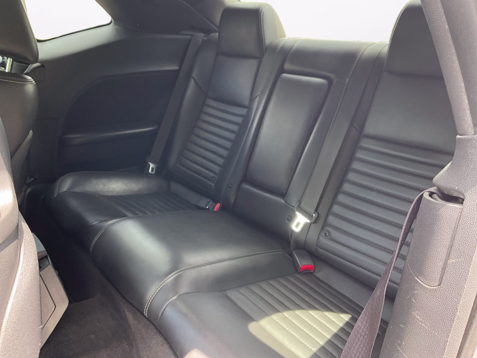 2014 Billet Silver Metallic Clearcoat Dodge Challenger R/T RWD Coupe
