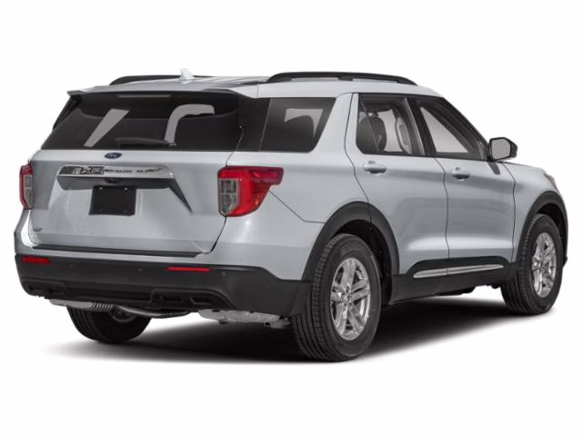 2023 Iconic Silver Metallic Ford Explorer XLT 4X4 SUV