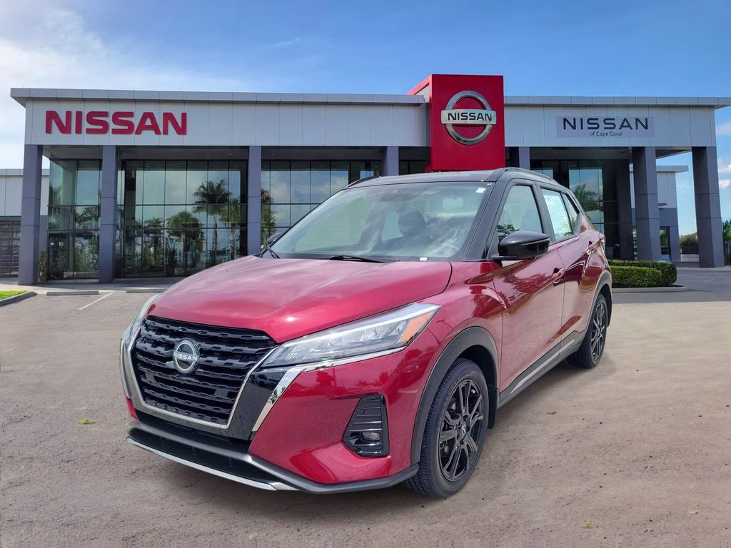 2023 Scarlet Ember Tintcoat/Super Black Nissan Kicks SR FWD SUV