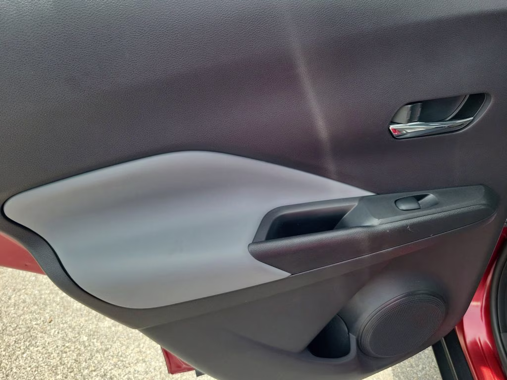 2023 Scarlet Ember Tintcoat/Super Black Nissan Kicks SR FWD SUV