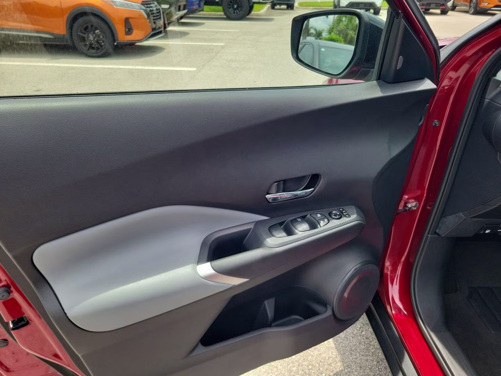 2023 Scarlet Ember Tintcoat/Super Black Nissan Kicks SR FWD SUV
