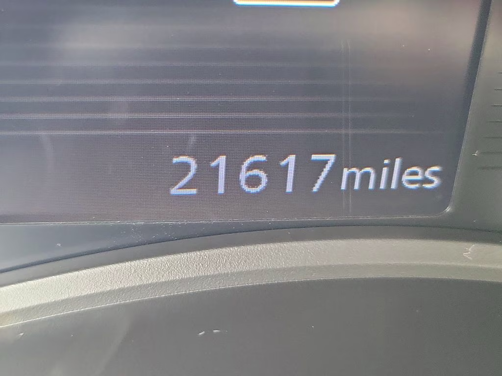 2023 Scarlet Ember Tintcoat/Super Black Nissan Kicks SR FWD SUV