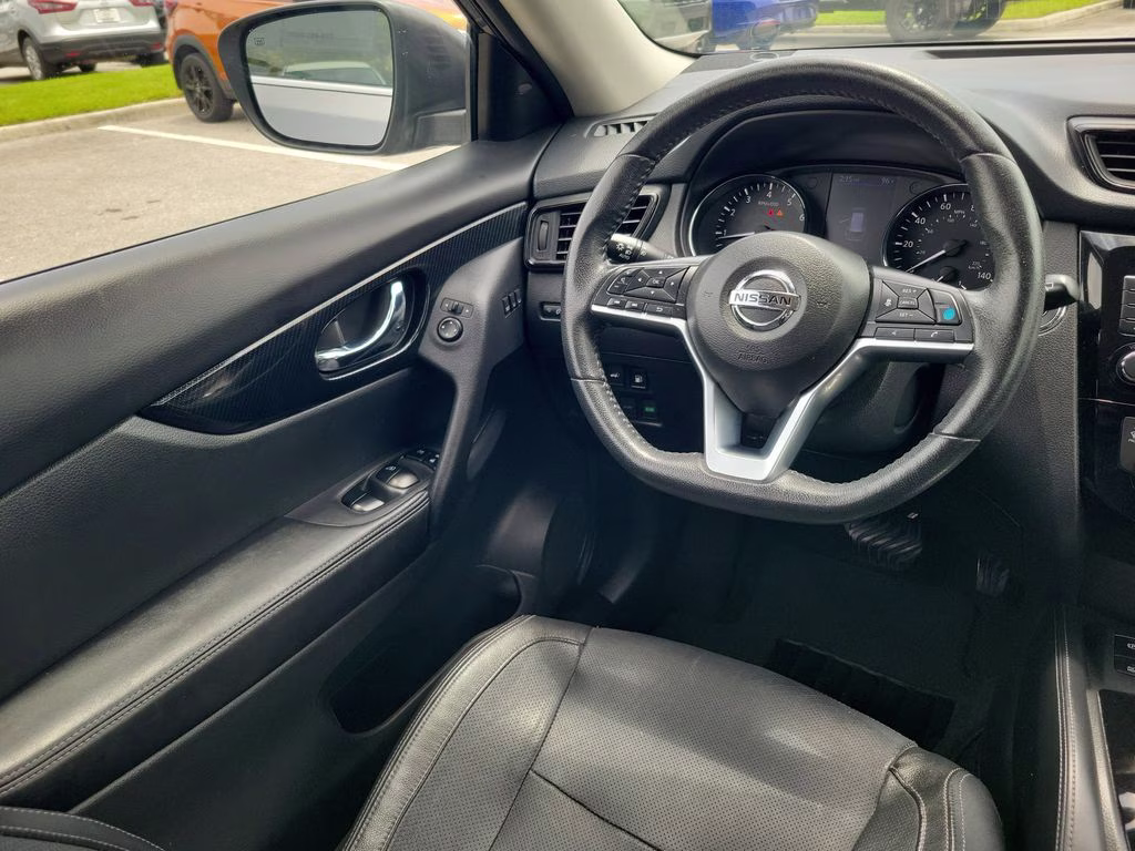 2019 Gun Metallic Nissan Rogue SL FWD SUV
