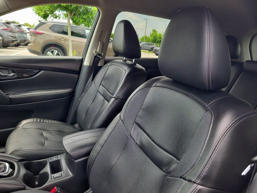 2019 Gun Metallic Nissan Rogue SL FWD SUV