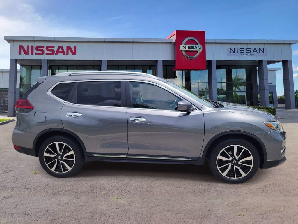 2019 Gun Metallic Nissan Rogue SL FWD SUV