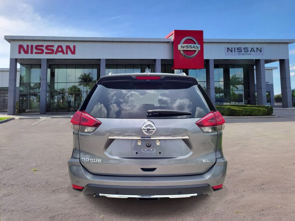 2019 Gun Metallic Nissan Rogue SL FWD SUV