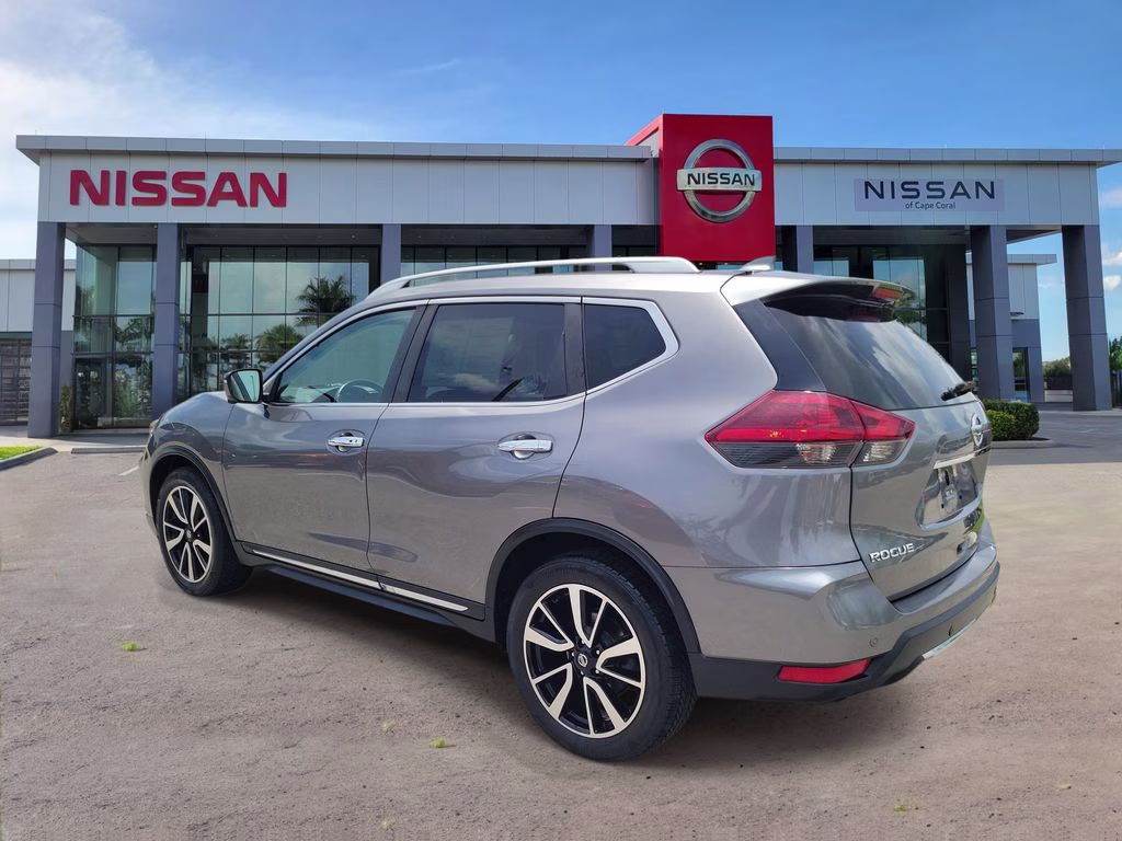 2019 Gun Metallic Nissan Rogue SL FWD SUV