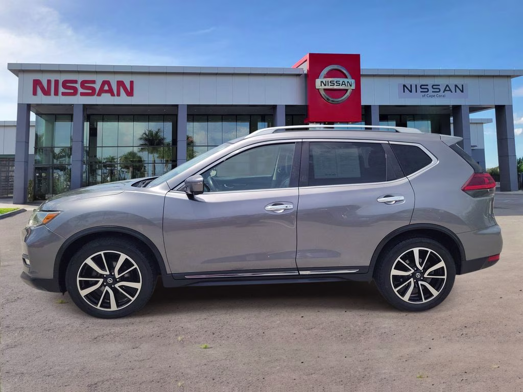 2019 Gun Metallic Nissan Rogue SL FWD SUV