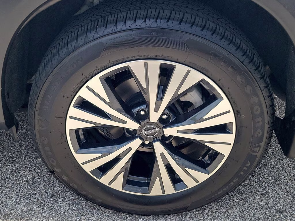 2023 Pearl White Tricoat Nissan Rogue SV FWD SUV