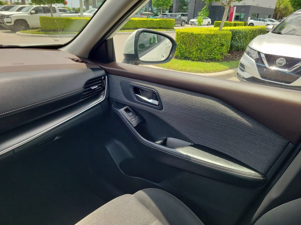 2023 Pearl White Tricoat Nissan Rogue SV FWD SUV