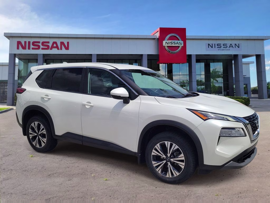 2023 Pearl White Tricoat Nissan Rogue SV FWD SUV