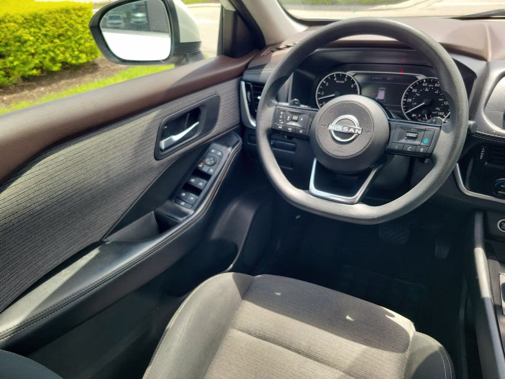 2023 Pearl White Tricoat Nissan Rogue SV FWD SUV