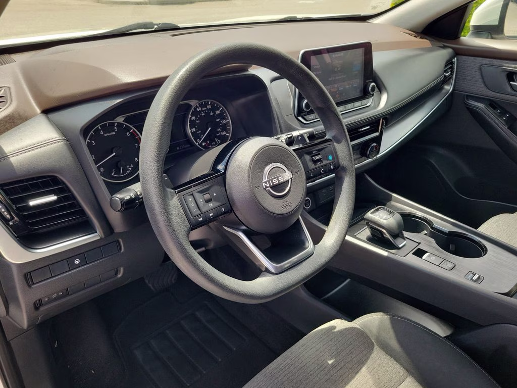 2023 Pearl White Tricoat Nissan Rogue SV FWD SUV