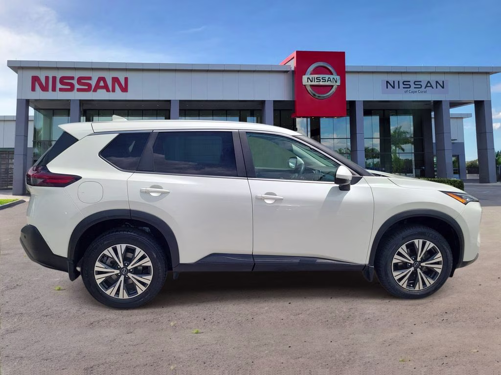 2023 Pearl White Tricoat Nissan Rogue SV FWD SUV