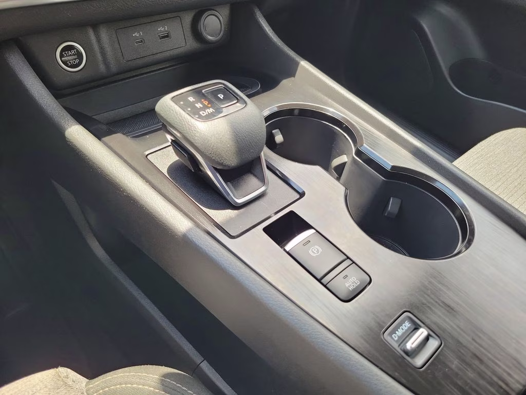 2023 Pearl White Tricoat Nissan Rogue SV FWD SUV