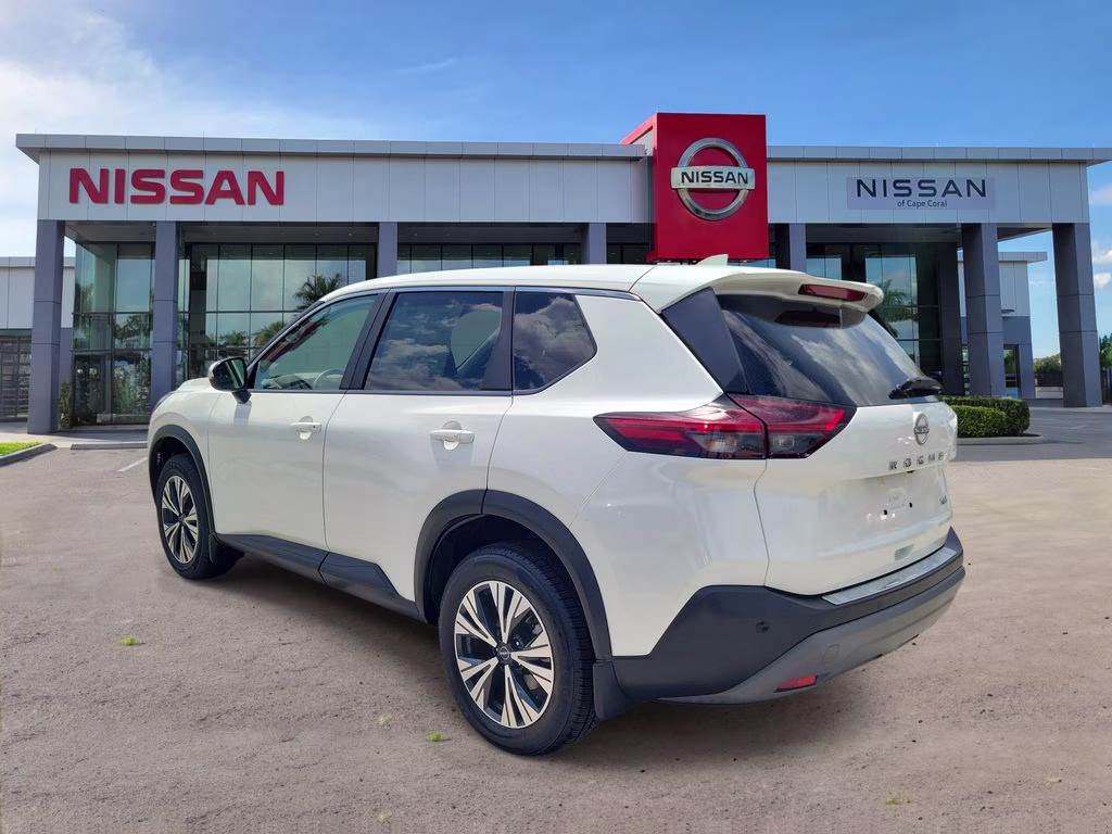 2023 Pearl White Tricoat Nissan Rogue SV FWD SUV