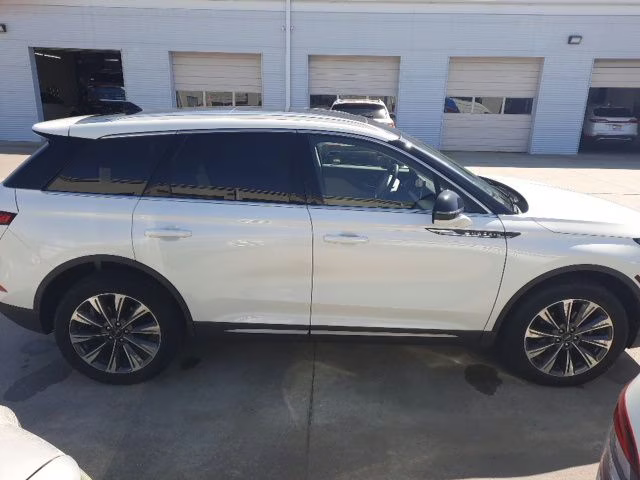 2021 White Lincoln Corsair Reserve FWD SUV