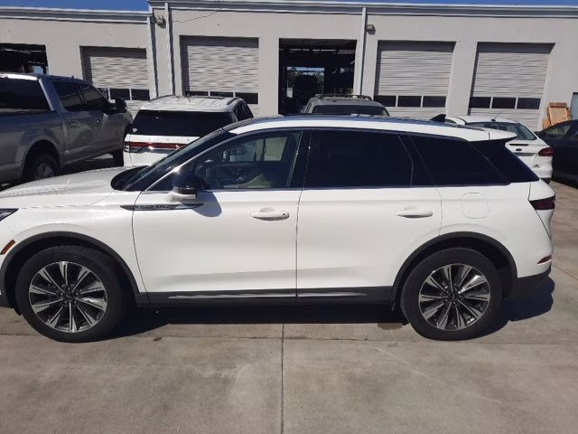 2021 White Lincoln Corsair Reserve FWD SUV