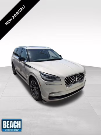 2023 Ceramic Pearl Metallic Tri-Coat Lincoln Aviator Plug-In Hybrid Grand Touring AWD SUV