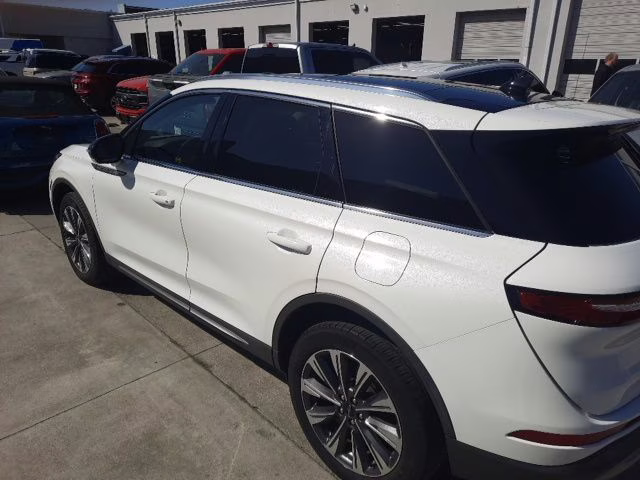 2021 White Lincoln Corsair Reserve FWD SUV