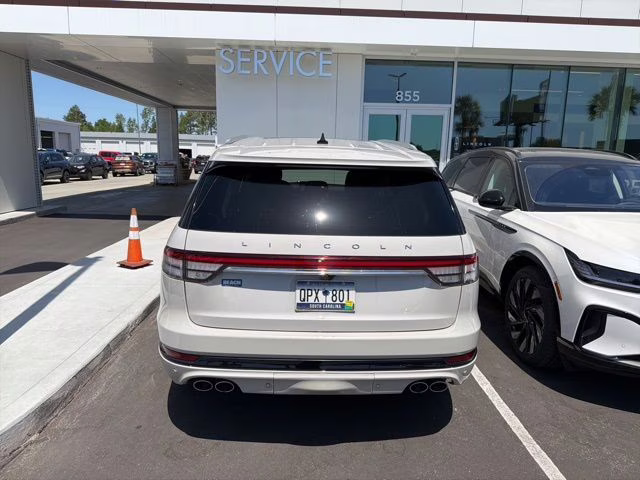 2023 Ceramic Pearl Metallic Tri-Coat Lincoln Aviator Plug-In Hybrid Grand Touring AWD SUV