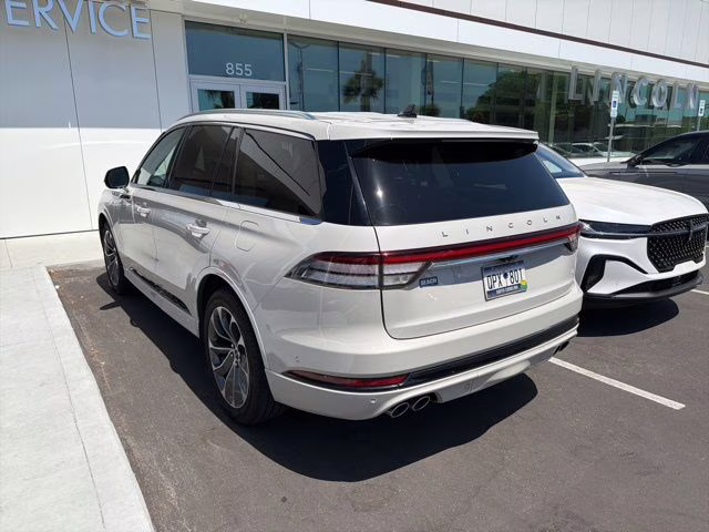 2023 Ceramic Pearl Metallic Tri-Coat Lincoln Aviator Plug-In Hybrid Grand Touring AWD SUV