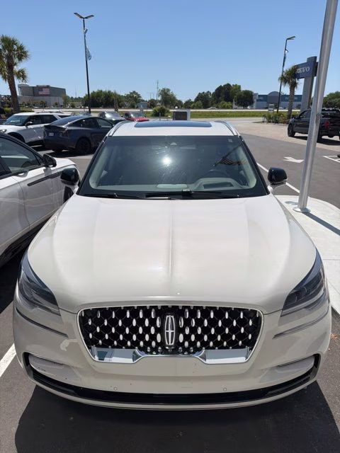 2023 Ceramic Pearl Metallic Tri-Coat Lincoln Aviator Plug-In Hybrid Grand Touring AWD SUV