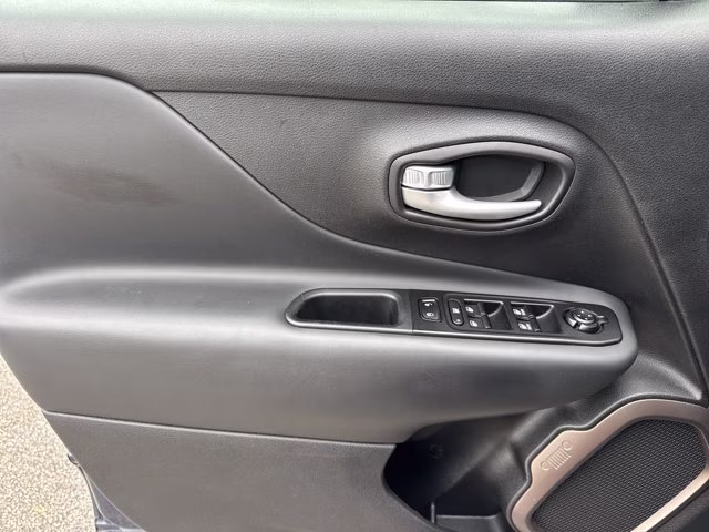 2023 Slate Blue Pearlcoat Jeep Renegade Upland 4X4 SUV