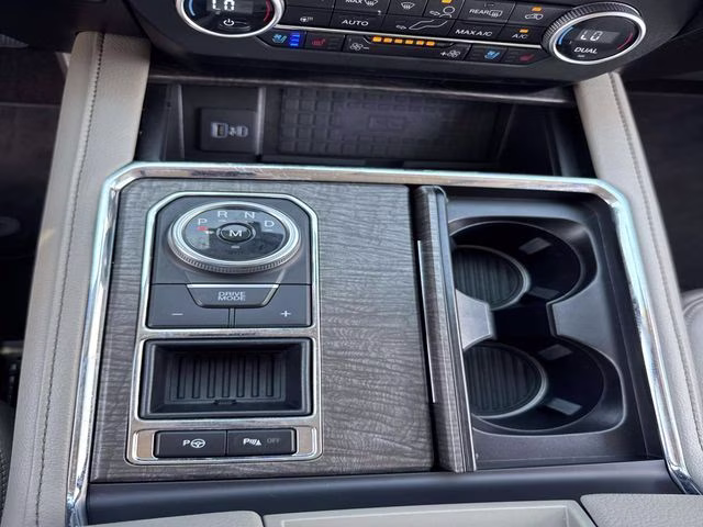 2021 White Metallic Ford Expedition Limited RWD SUV