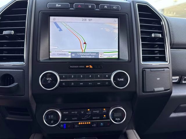 2021 White Metallic Ford Expedition Limited RWD SUV