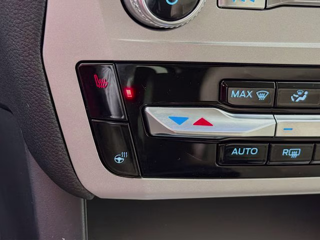 2023 White Metallic Ford Explorer XLT RWD SUV