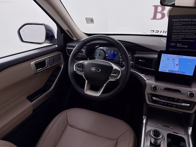 2023 White Metallic Ford Explorer XLT RWD SUV