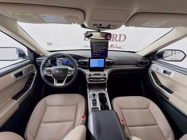 2023 White Metallic Ford Explorer XLT RWD SUV