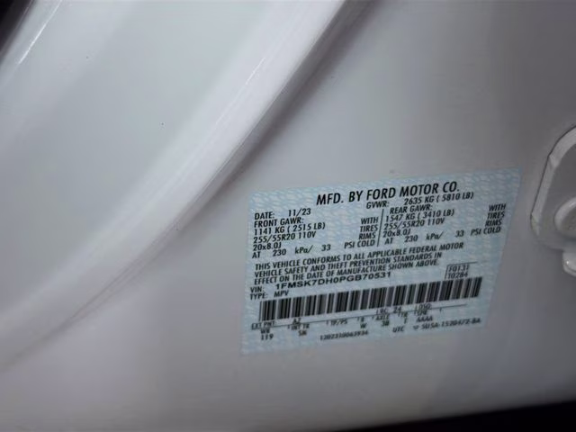 2023 White Metallic Ford Explorer XLT RWD SUV