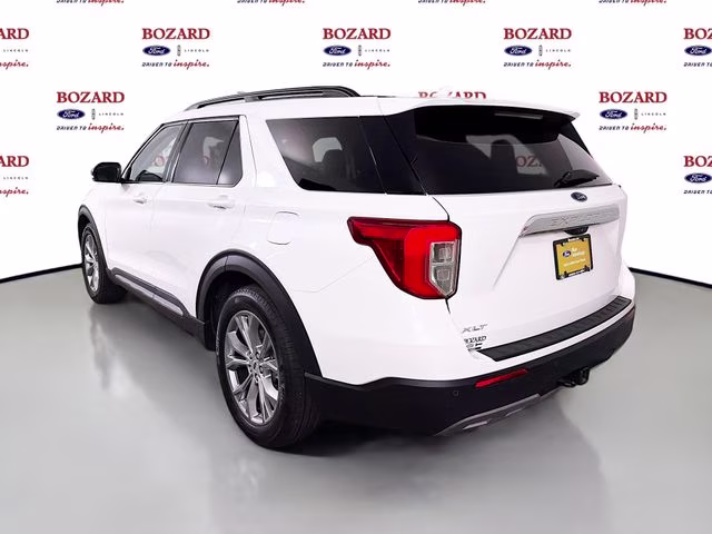 2023 White Metallic Ford Explorer XLT RWD SUV