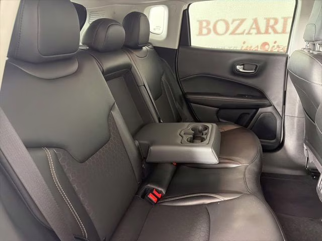 2020 White Clearcoat Jeep Compass Latitude FWD SUV
