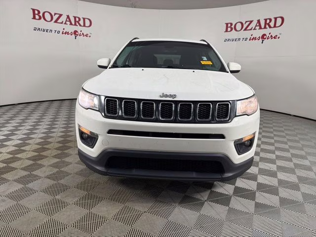 2020 White Clearcoat Jeep Compass Latitude FWD SUV