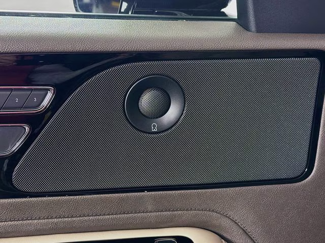 2024 Black Metallic Lincoln Aviator Reserve RWD SUV