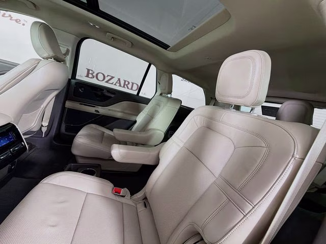 2024 Black Metallic Lincoln Aviator Reserve RWD SUV