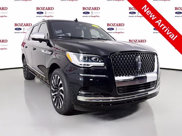 2022 Black Metallic Lincoln Navigator Black Label 4X4 SUV
