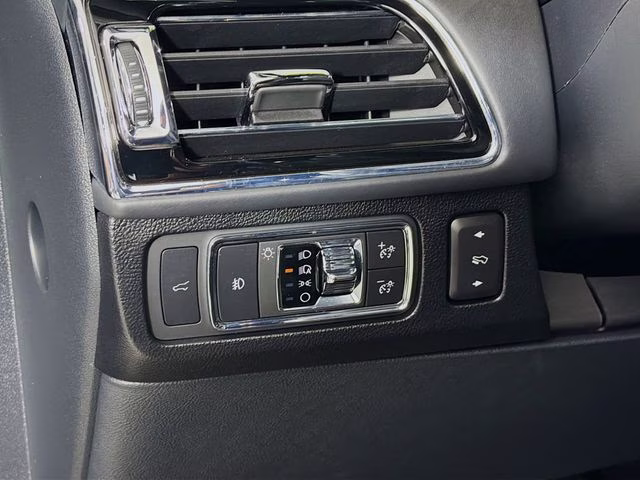 2022 Black Metallic Lincoln Navigator Black Label 4X4 SUV
