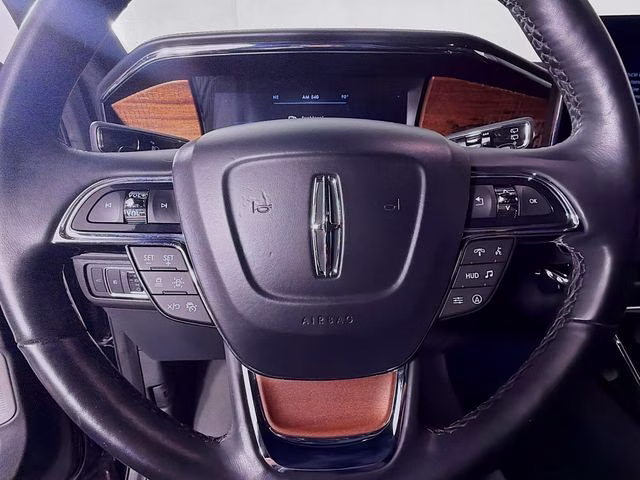 2022 Black Metallic Lincoln Navigator Black Label 4X4 SUV