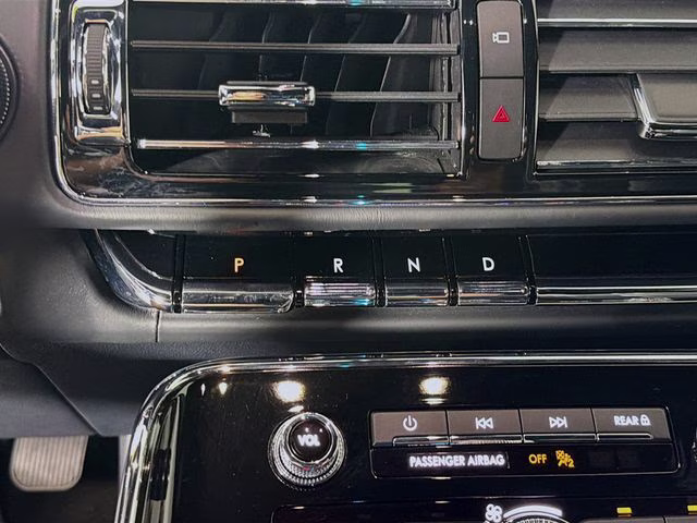 2022 Black Metallic Lincoln Navigator Black Label 4X4 SUV