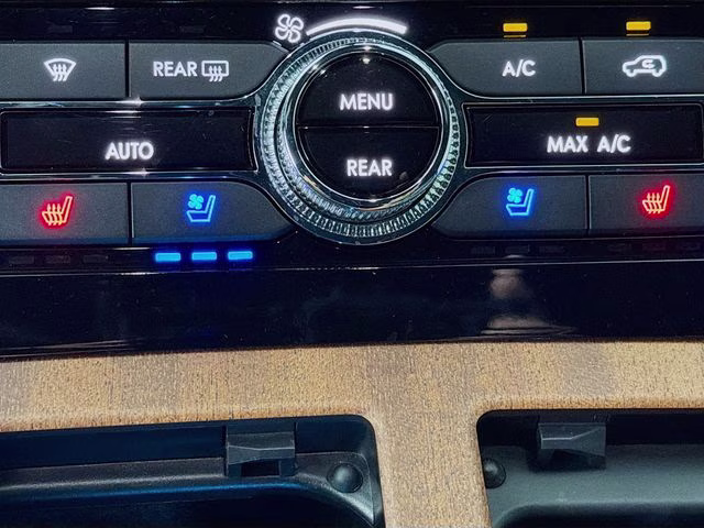 2022 Black Metallic Lincoln Navigator Black Label 4X4 SUV
