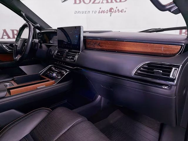 2022 Black Metallic Lincoln Navigator Black Label 4X4 SUV