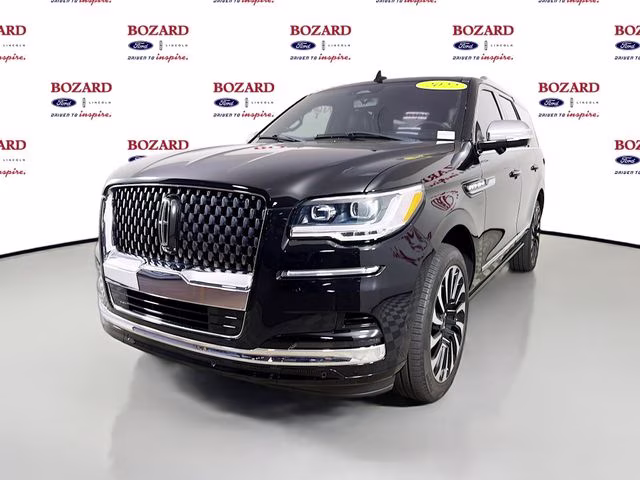 2022 Black Metallic Lincoln Navigator Black Label 4X4 SUV
