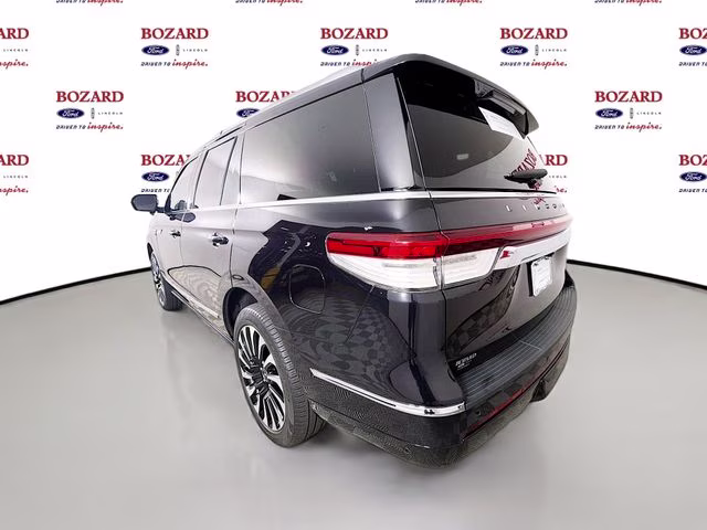 2022 Black Metallic Lincoln Navigator Black Label 4X4 SUV