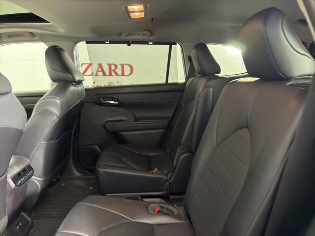 2021 Blueprint Toyota Highlander XLE AWD SUV